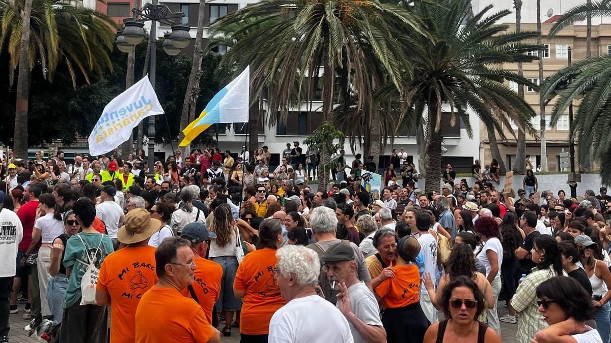 "El Gobierno de Canarias es una inmobiliaria": casi 10.000 personas marchan en Las Palmas de Gran Canaria por el derecho a la vivienda