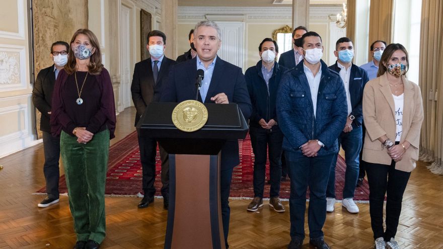 Duque cede ante las protestas y da marcha atrás a su reforma tributaria