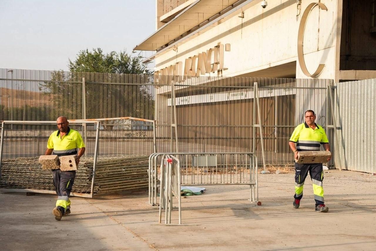 Inicio de las obras de la fachada del estadio