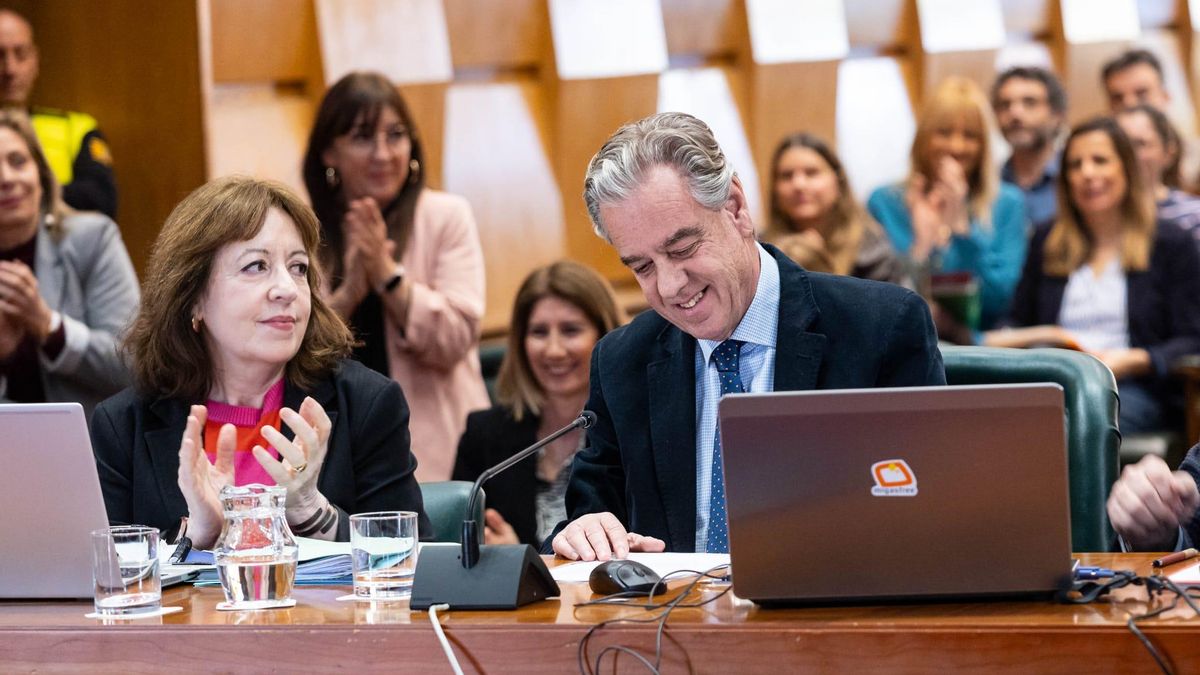 Cuando un secretario municipal se jubila tras 40 años de labor: "Se despide una institución"