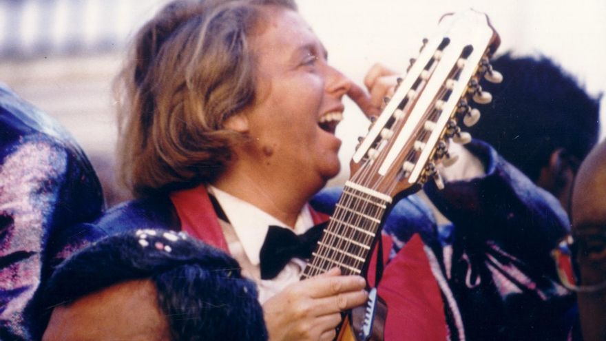 Adela del Moral, primera mujer que recibe el Antifaz de Oro de Cádiz: "Los hombres me dicen que ya era hora"