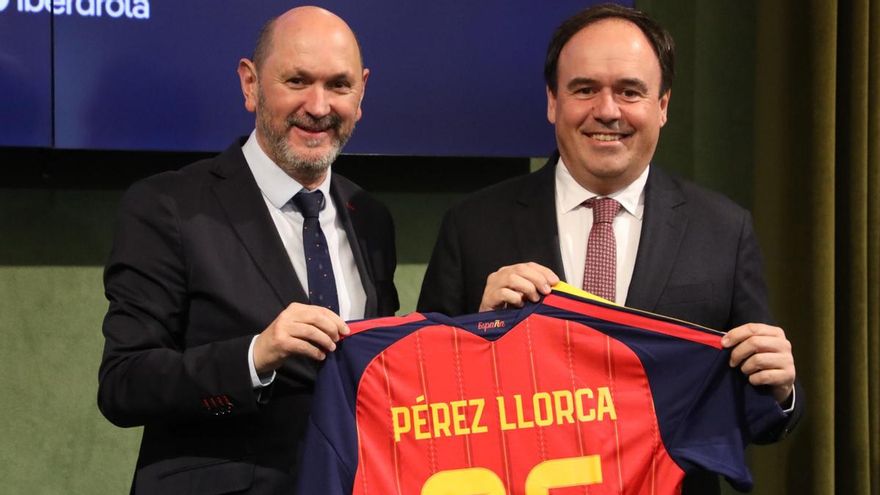 Qué sabemos, y qué no, de la escapada de Pérez Llorca a la final del Mundial en Nueva York