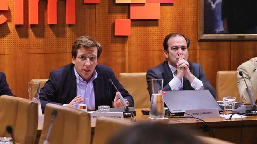 Podemos denuncia en Anticorrupción posible tráfico de infuencias en los contratos que Almeida dio a la firma donde trabaja el hermano de su edil