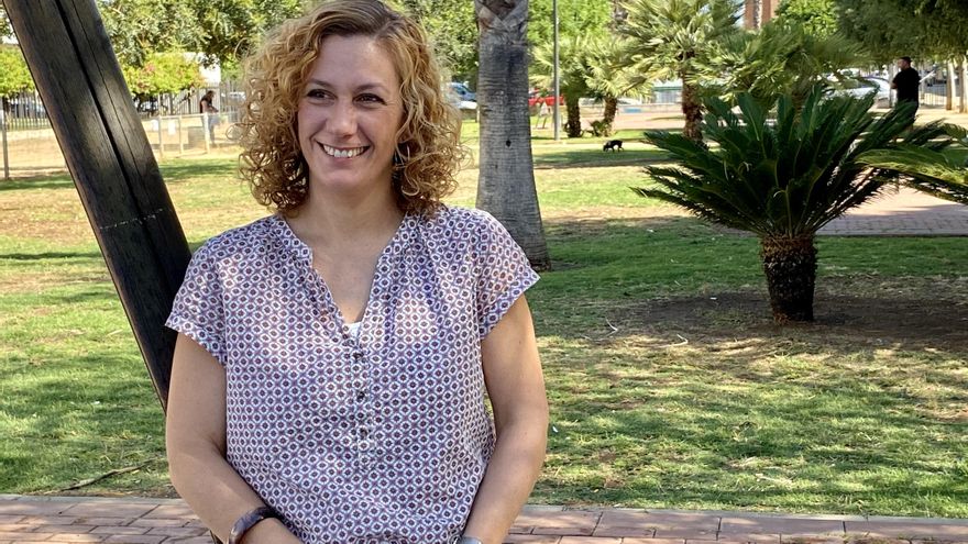 "Sevilla tiene que salir en las portadas porque ha conseguido vencer la desigualdad que hay entre los barrios", asegura la candidata.