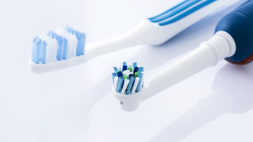Cepillo de dientes eléctrico vs. cepillado manual: ¿en qué casos es más efectivo uno u otro?