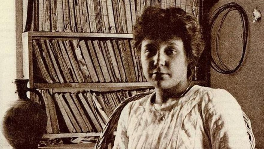 Cuando Marina Tsvietáieva conoció al diablo: historia de una fascinación poética