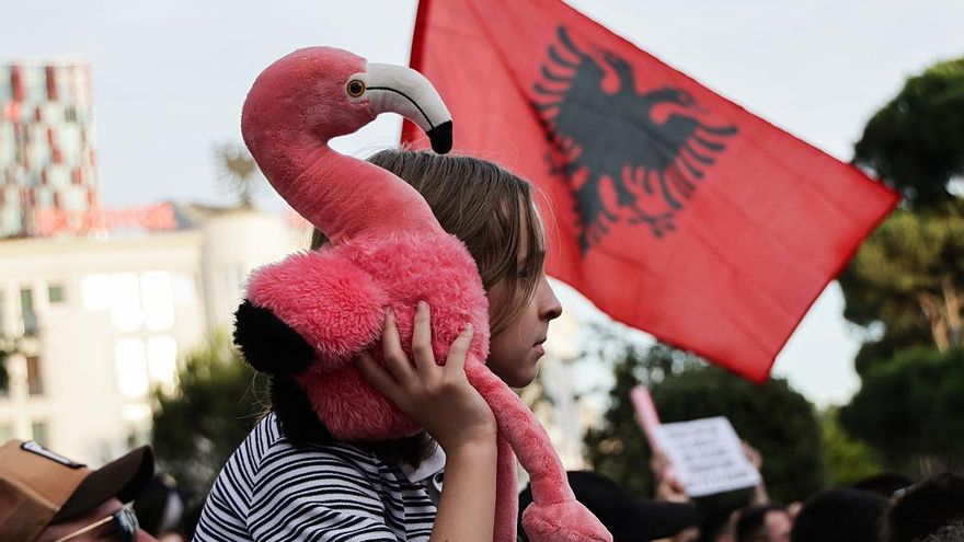 Los negocios turbios de la familia Trump en Albania se topan con un enemigo inesperado: los flamencos