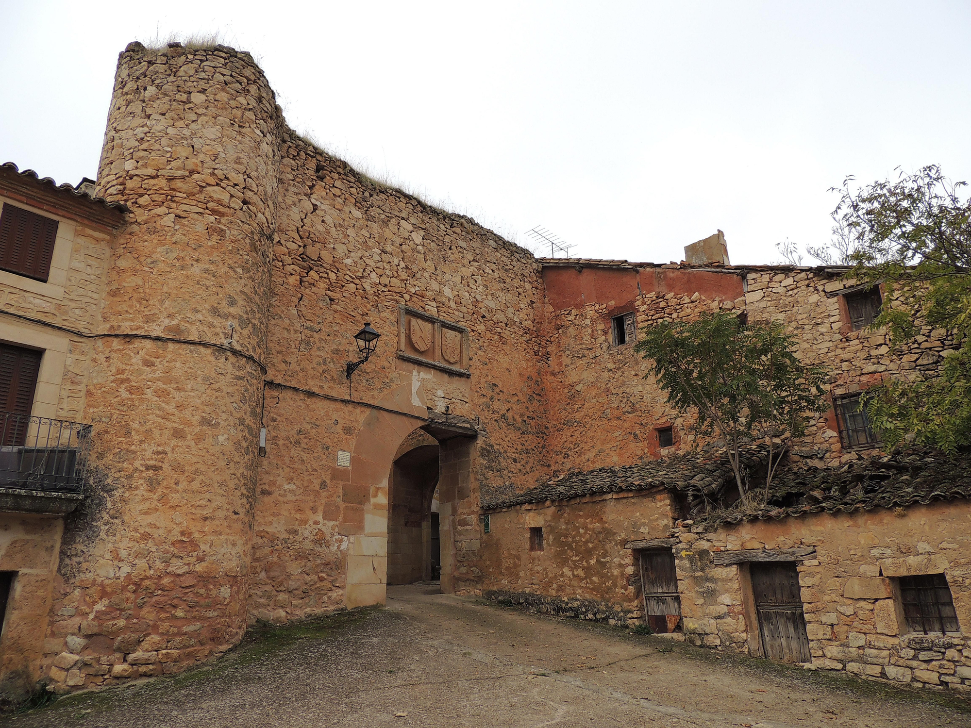 Puerta de la Villa, Palazuelos.