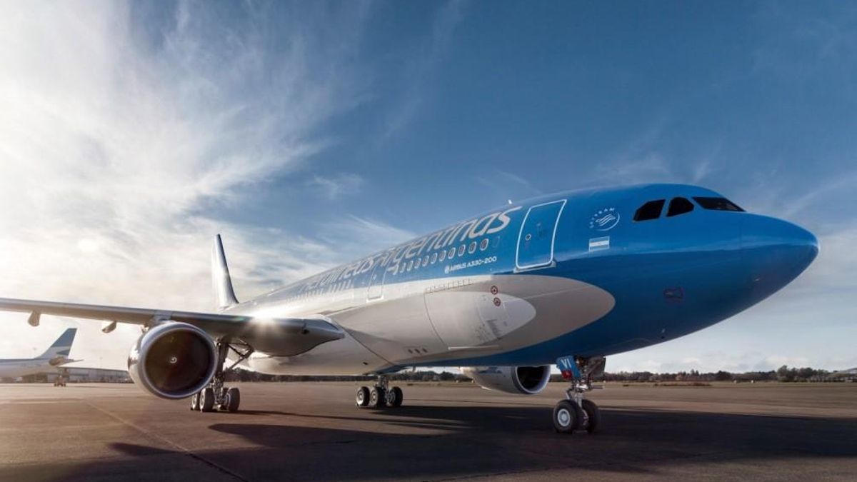 Aerolíneas Argentinas estima pérdidas millonarias por el paro general y cancela 255 vuelos