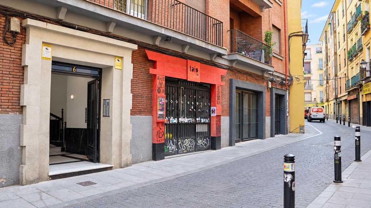 Portal de Santa Ana, 6, en La Latina, barrio de Madrid