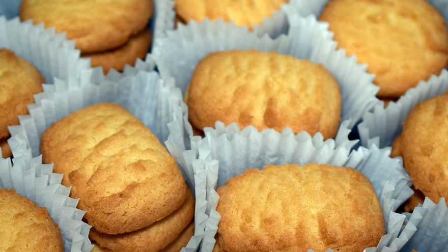 Mantequilla y pasas para unas galletas muy británicas y que son perfectas para la merienda