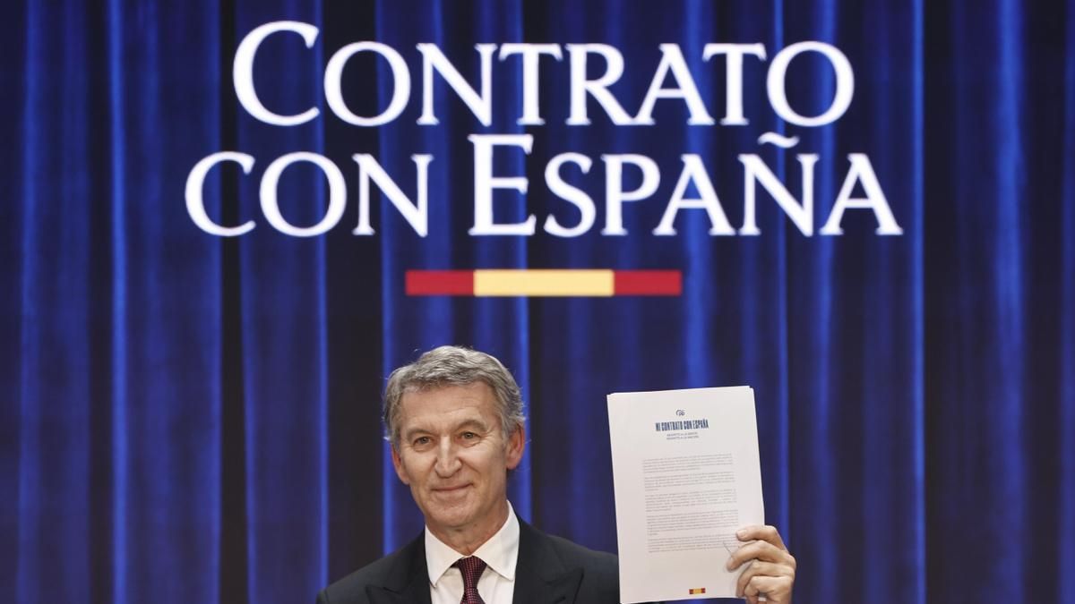 El líder del PP, Alberto Núñez Feijóo, este lunes en un acto de precampaña en Madrid.