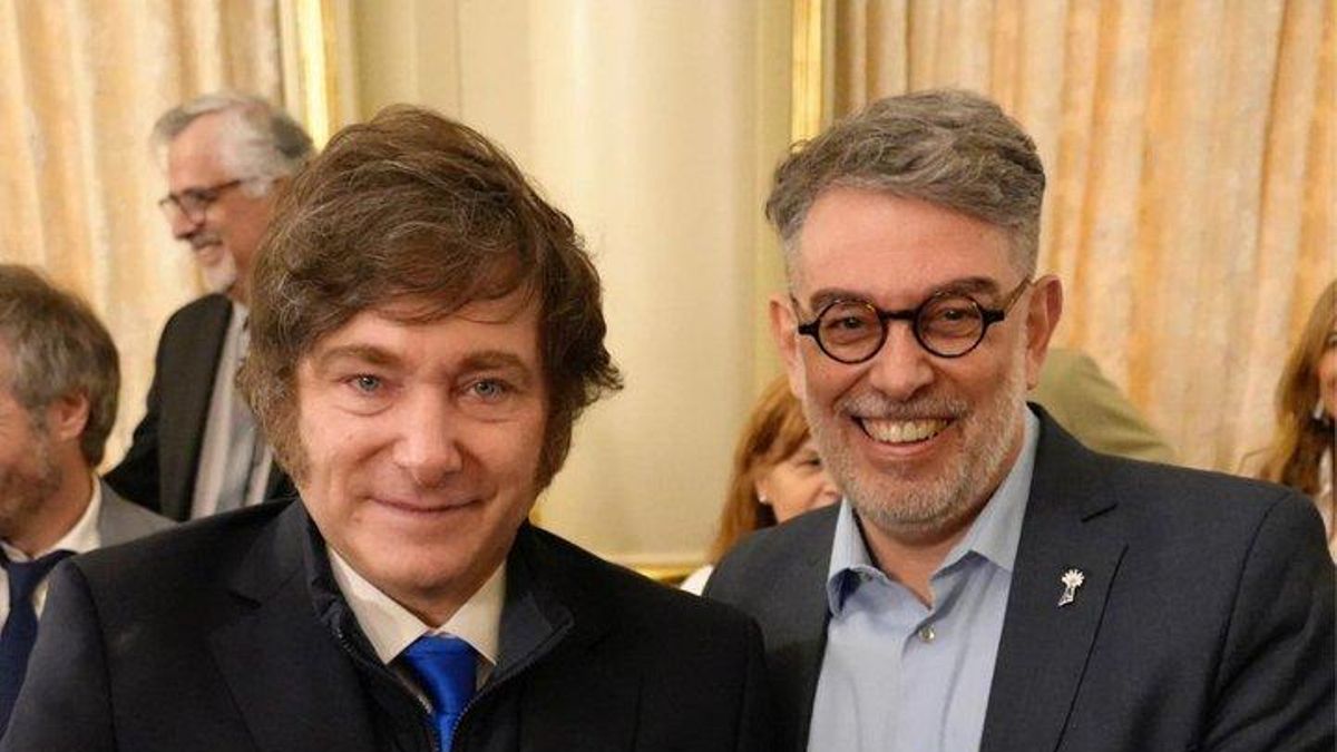 Gabriel Ballerini, pastor evangélico, junto al presidente Javier Milei.