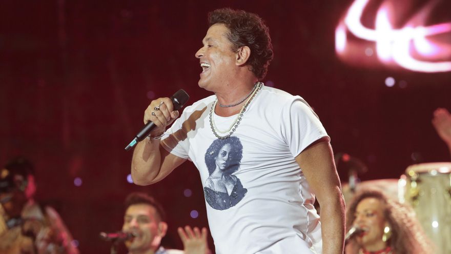 Carlos Vives convierte un concierto en la playa en una carta de amor a Santa Marta