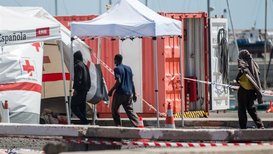 Canarias registra la llegada de 350 migrantes en menos de 48 horas, 150 de ellos este miércoles