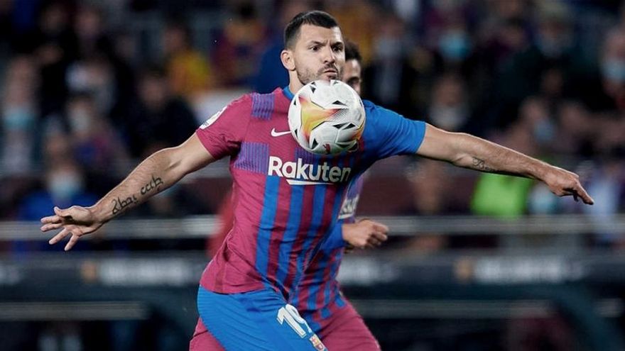 Agüero seguirá hospitalizado para someterse a más pruebas cardiológicas