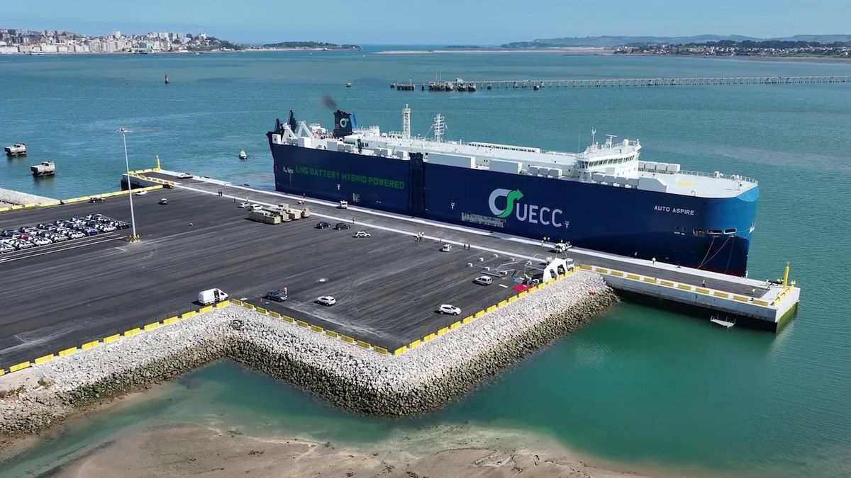 Este jueves sonarán sirenas en el Puerto de Santander y se enviará un aviso a los móviles del arco de la bahía
