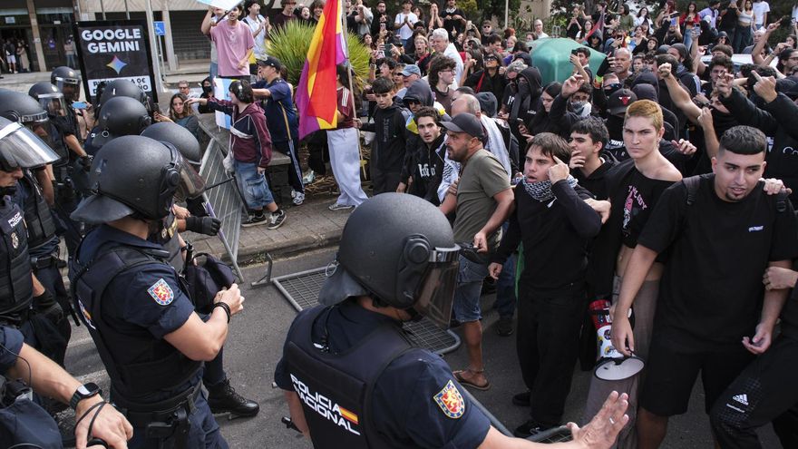 El Consejo Social de la Universidad de La Laguna rechaza la "presión" policial hacia opositores de Vito Quiles durante su visita no autorizada