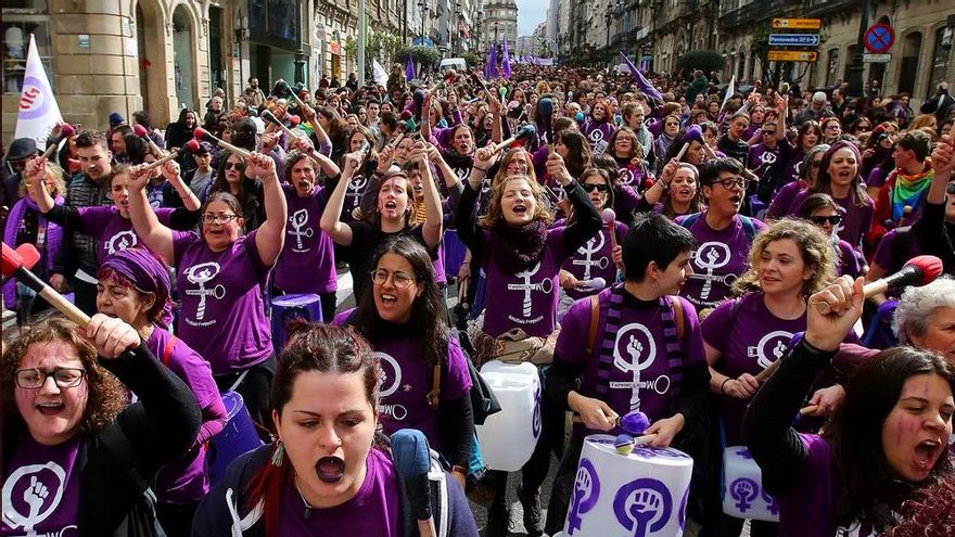 El presidente de RTVE:  "No tengo alergia al feminismo. Tengo madre, hijas y nietas..."