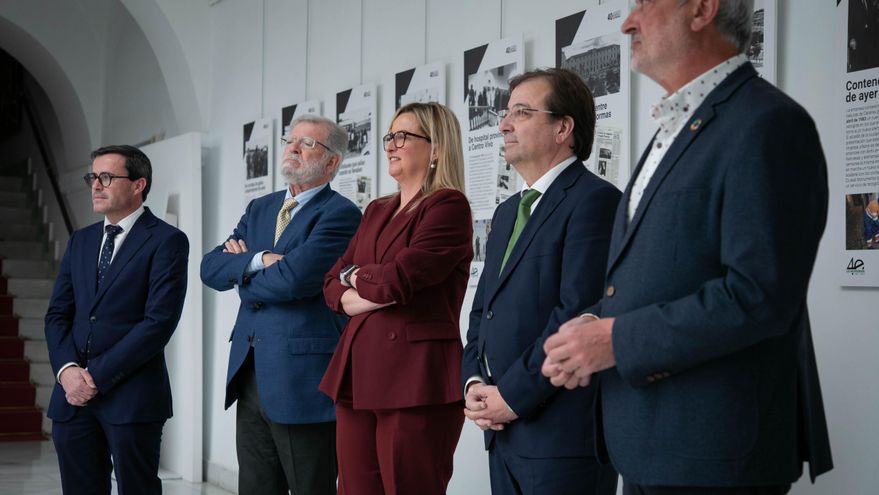 Extremadura celebra el aniversario de su autonomía, 40 años de "esfuerzo" y "superación"