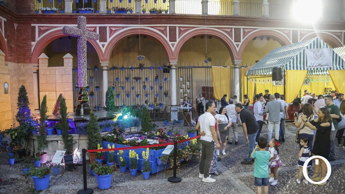 Primer premio en Casco Histórico Cruz de la Hermandad del Huerto