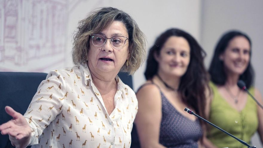 Campillo / ICAL . La concejala de Acción y Promoción Cultural, Evelia Fernández, presenta el Festival Clásicas Contemporáneas realizado por el Colectivo Mujeres Creadoras CyL