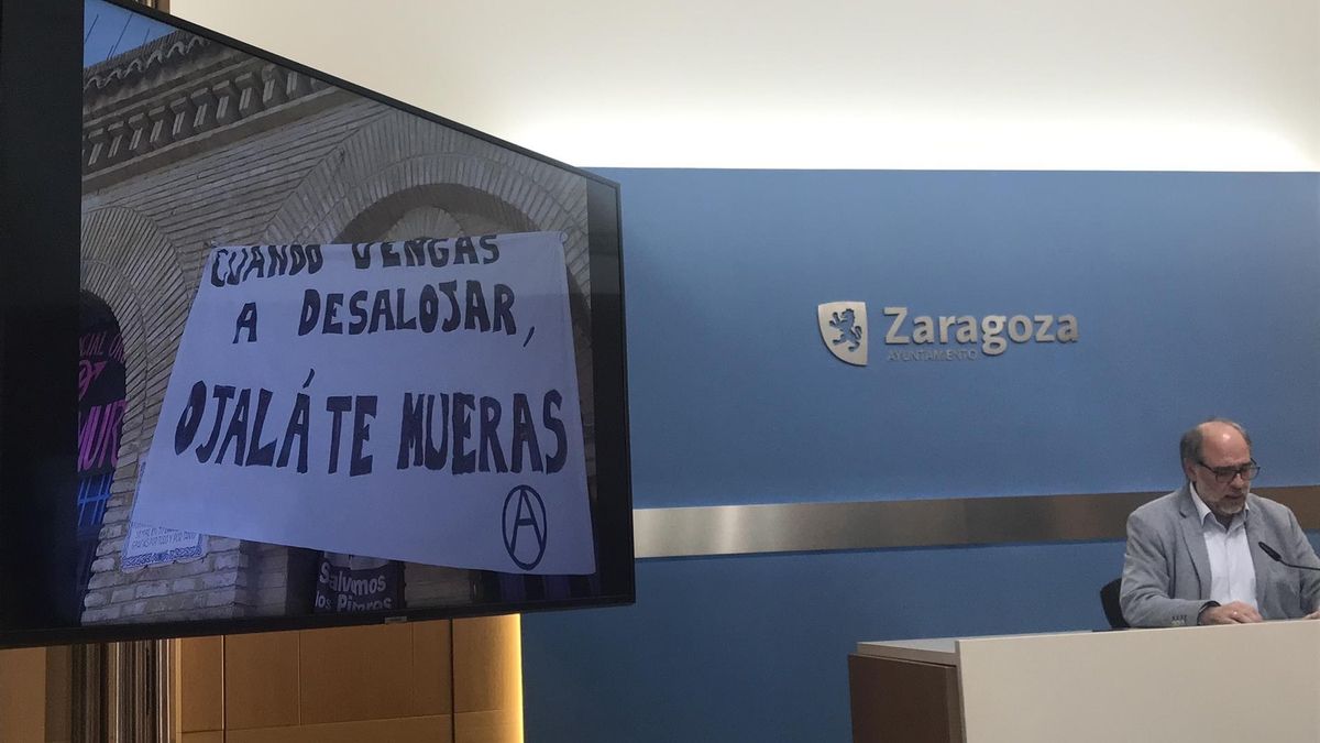 Aparecen mensajes contra el desalojo del Kike Mur, el centro social okupado en la antigua cárcel de Torrero