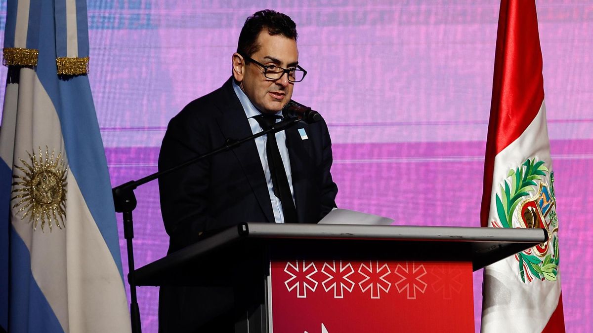 El secretario de Cultura de la Nación, Leonardo Cifelli, fue otro de los oradores en la inauguración de la 50° Feria del Libro