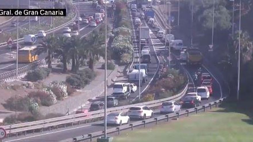 Las Palmas de Gran Canaria vuelve a colapsarse por las obras del viaducto de Guiniguada
