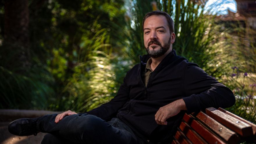 Héctor Ruiz: "Si el móvil no lo usas como herramienta para aprender, mejor fuera"