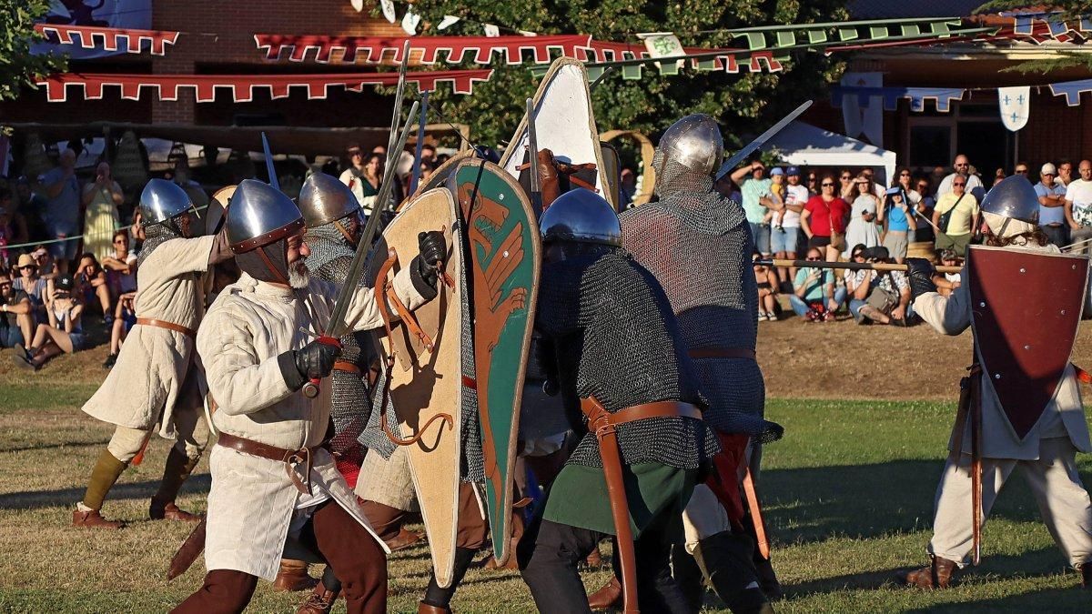 Villadangos del Páramo y Sahagún comparten curso de verano sobre el reinado de Urraca I