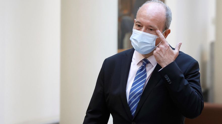 El ministro de Justicia dice ahora que la ley ordinaria no permite el toque de queda