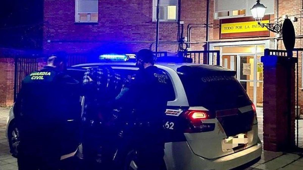 Pillan 'in fraganti' a un hombre mientras robaba en el interior de un camión estacionado en Villacedré