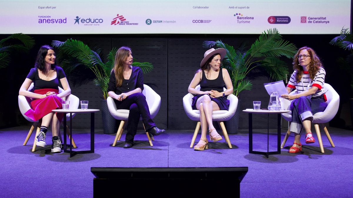 Mesa 'Mujeres valientes: nuevas voces en las letras catalanas', con Mar García Puig, Txell Feixas, Regina Rodríguez Sirvent y moderada por Neus Tomàs