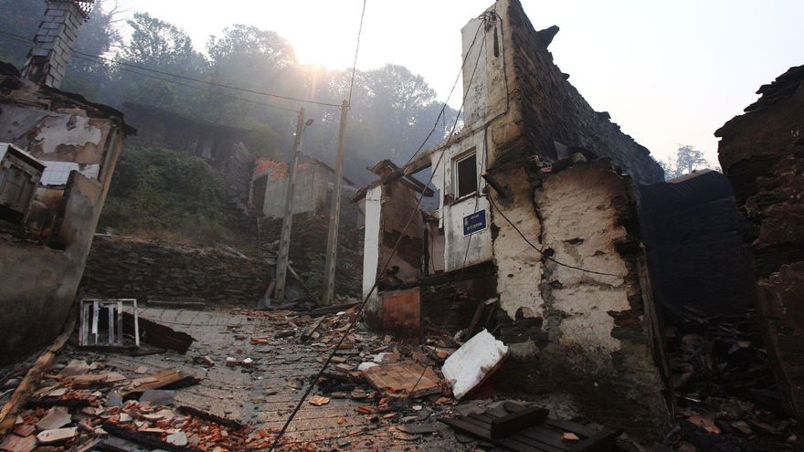 León recibe casi dos millones de la Junta para que la Diputación compre maquinaria que proteja a los pueblos de los incendios