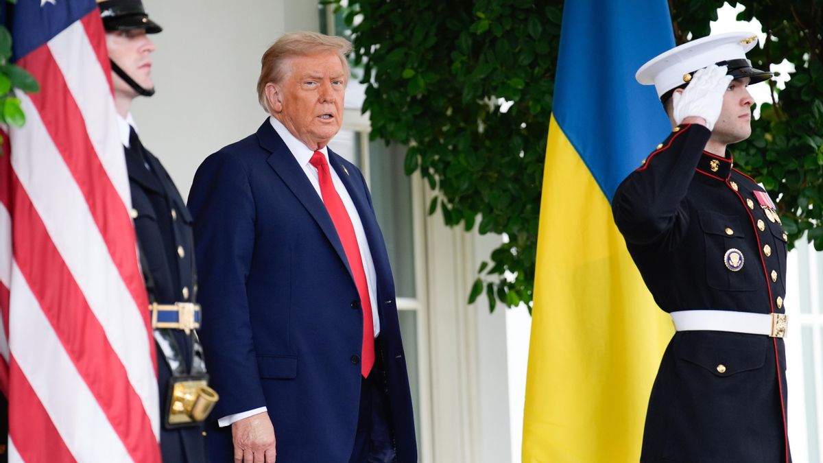 Trump dice que saldrá hoy a patrullar las calles de Washington con policía y ejército