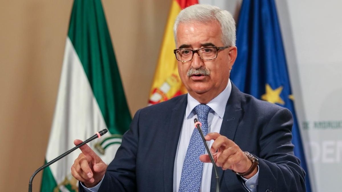 La Junta pide reprobar al cónsul en Washington si no rectifica su comentario en Facebook sobre Susana Díaz y el andaluz