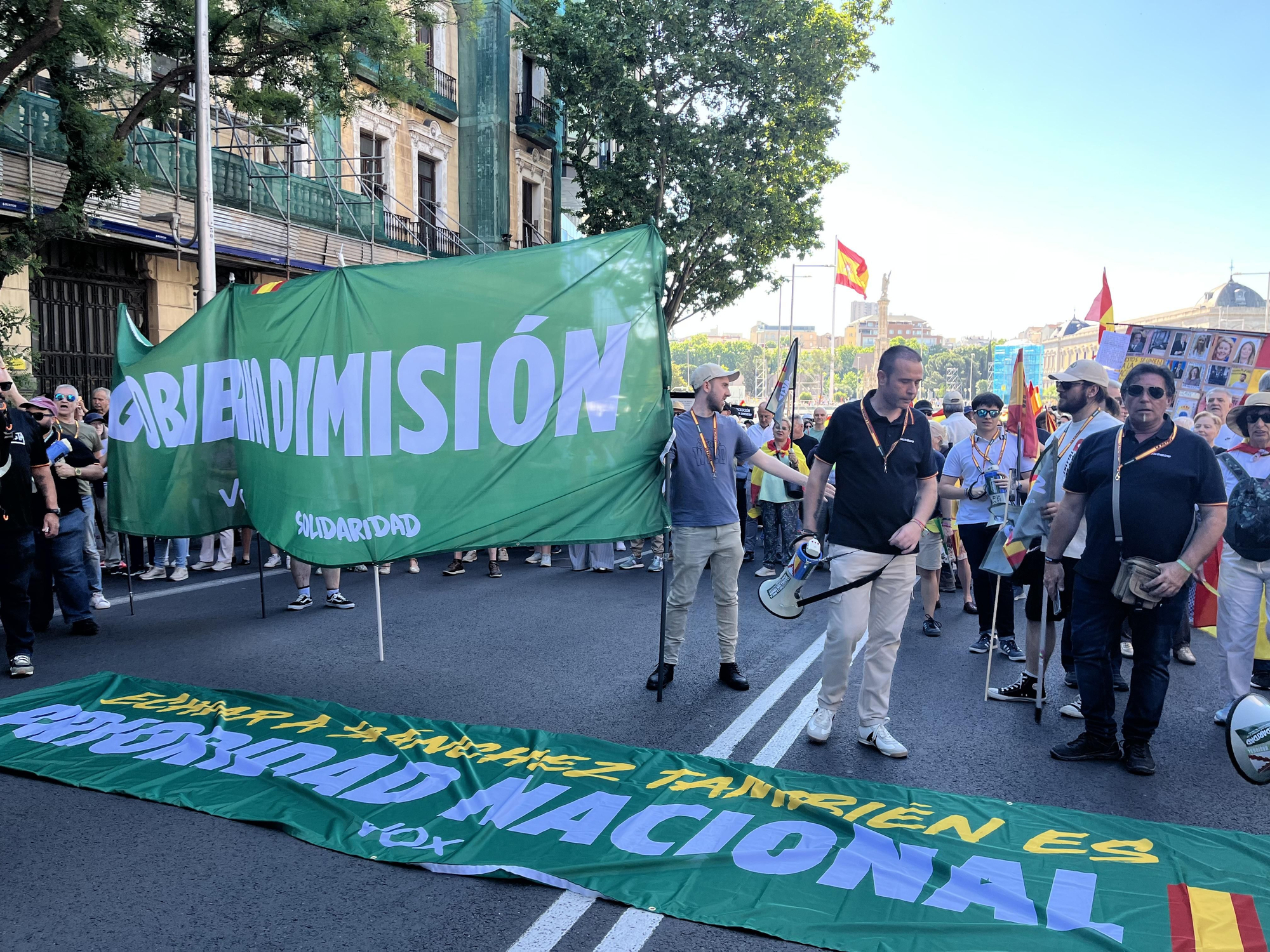 La manifestación por la "prioridad nacional" ha estado apoyada por Vox y PP