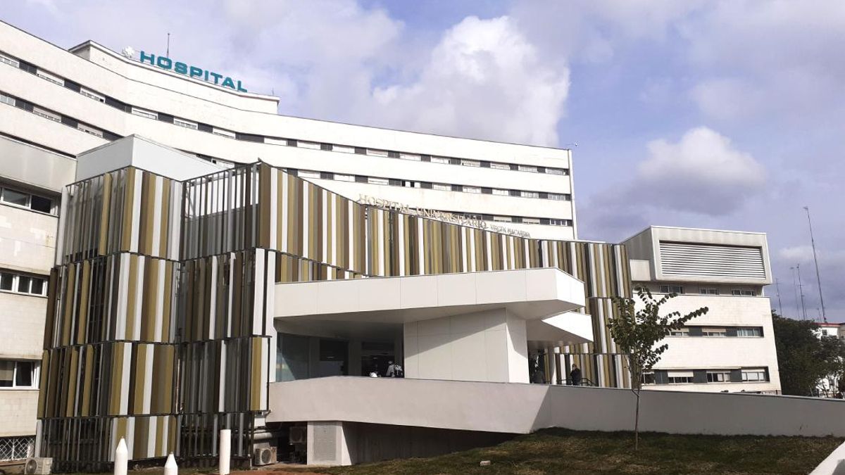 Archivo - Fachada del Hospital Virgen Macarena de Sevilla