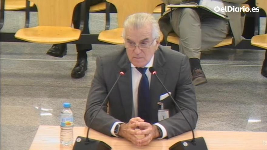 Luis Bárcenas durante la declaración.