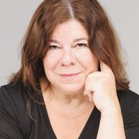 La poeta y periodista Lara López (1)