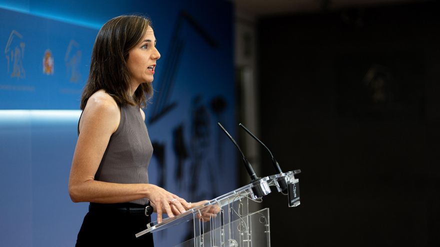 La portavoz de Podemos en el Congreso, Ione Belarra, durante una rueda de prensa en el Congreso de los Diputados, a 3 de junio de 2025, en Madrid (España).