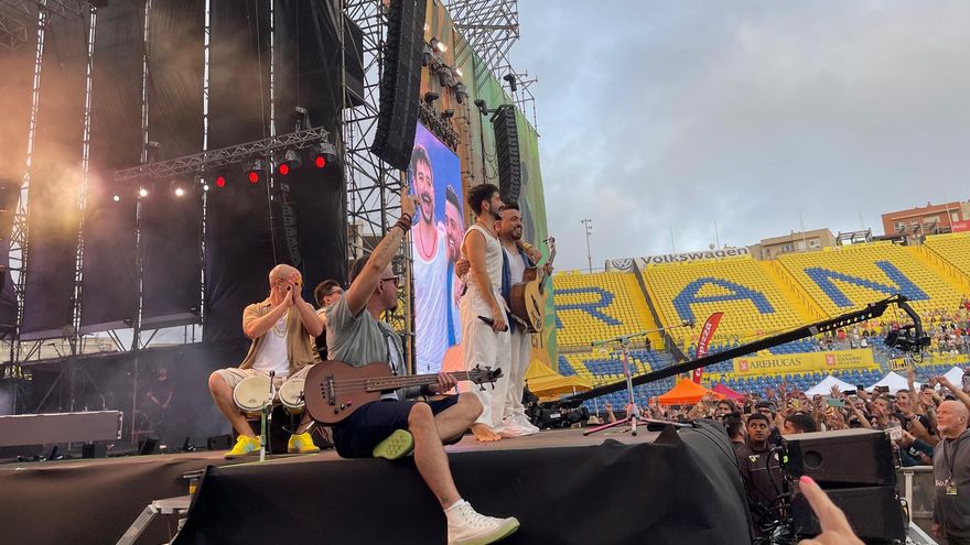 Camilo y su banda en el concierto de Gran Canaria