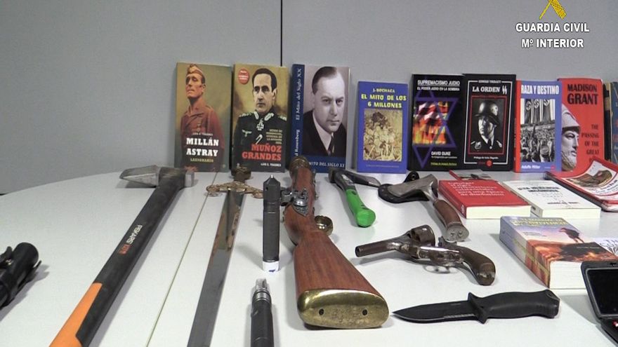Los detenidos, según los Mossos, estaban creando un arsenal de armas
