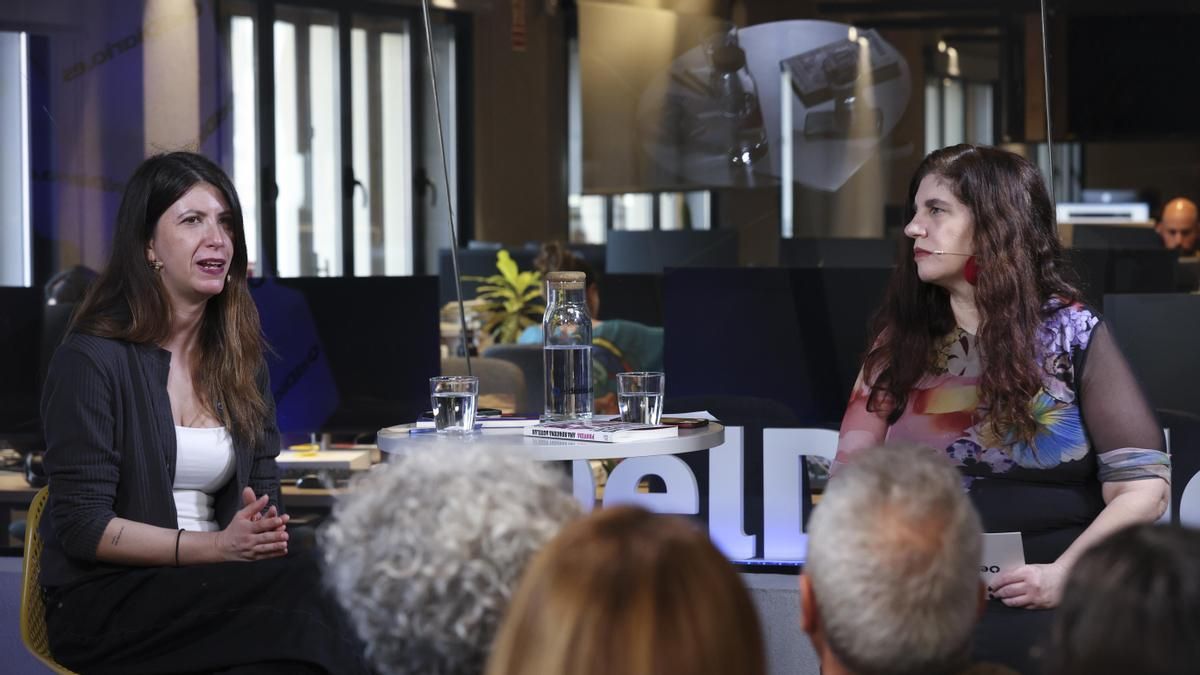 Ana Requena y Luciana Peker en la presentación