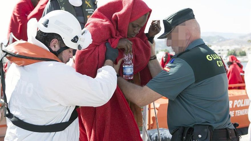 Rescatan a 29 inmigrantes de una patera interceptada al suroeste del Cabo de Gata (Almería)