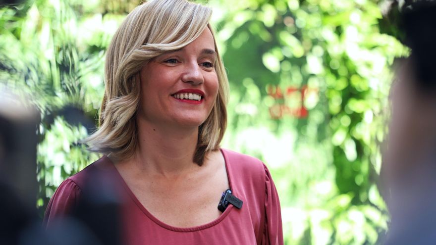 La ministra de Educación y Formación Profesional  y portavoz del PSOE, Pilar Alegría, hace declaraciones a los medios en la sede del partido en la calle Ferraz.