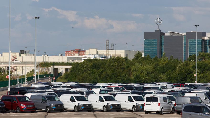 Mercedes-Benz reduce en 11.000 furgonetas su objetivo de producción para 2022