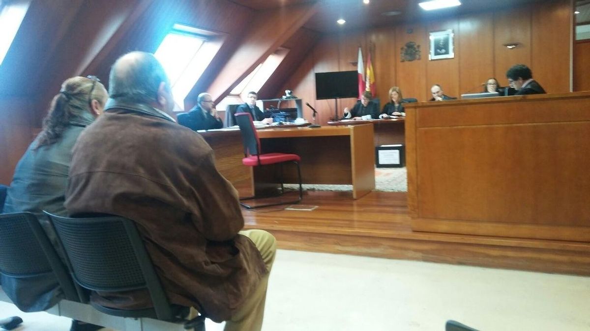 Suspendido hasta marzo el juicio del electricista acusado de estafar al Ayuntamiento castreño para citar al interventor