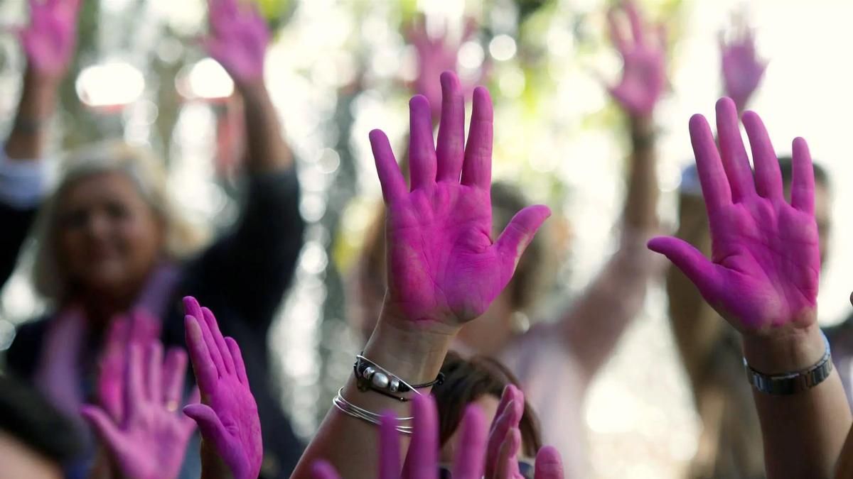 "El cáncer de mama no es una campaña publicitaria": pacientes alzan la voz contra el 'pinkwashing' en Las Palmas de Gran Canaria